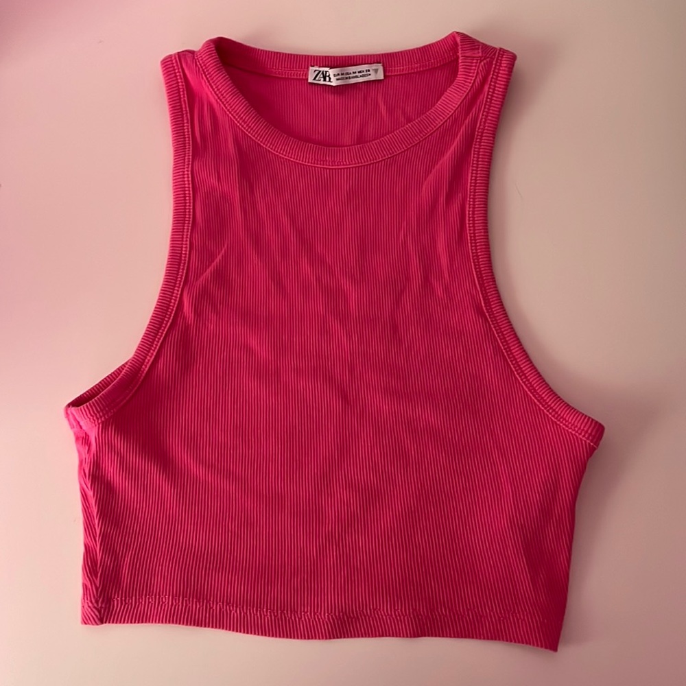 Zara Pink Ribbed cropped tank top! Never worn! Size medium! Super cute & trendy!